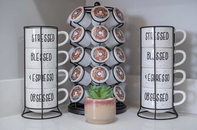 Building Photo - 5747 N 48th Ln