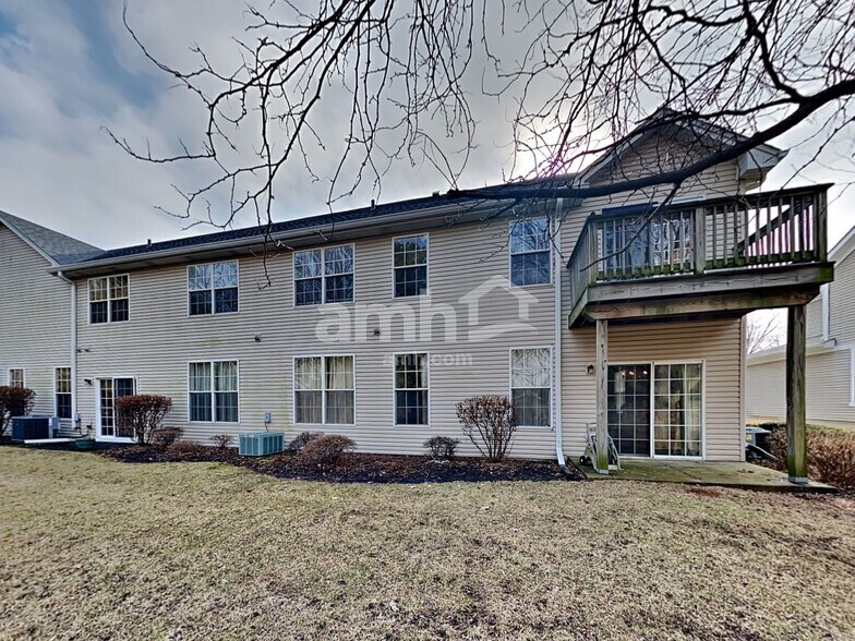 Building Photo - 1057 Sheridan Cir