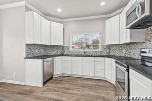 Building Photo - 5930 Valley Wood