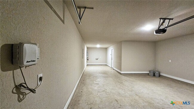 Building Photo - 1174 Catnip