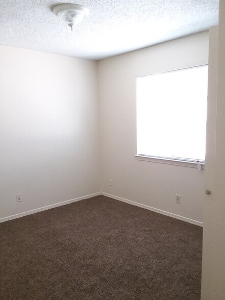 Building Photo - 2001 Amy Sue Dr