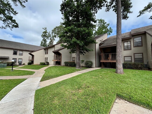 Building Photo - 12900 Walden Rd