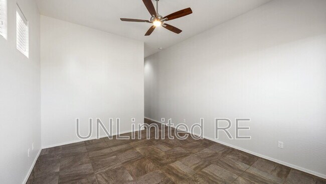 Building Photo - 6737 E Hetley Pl