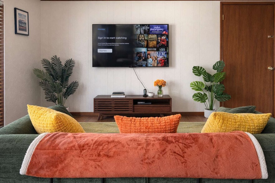 Building Photo - 157 W Holly Ridge Rd