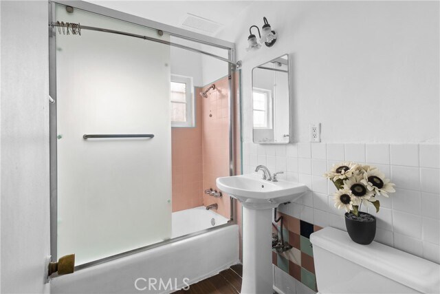 Building Photo - 330 W Laurel St