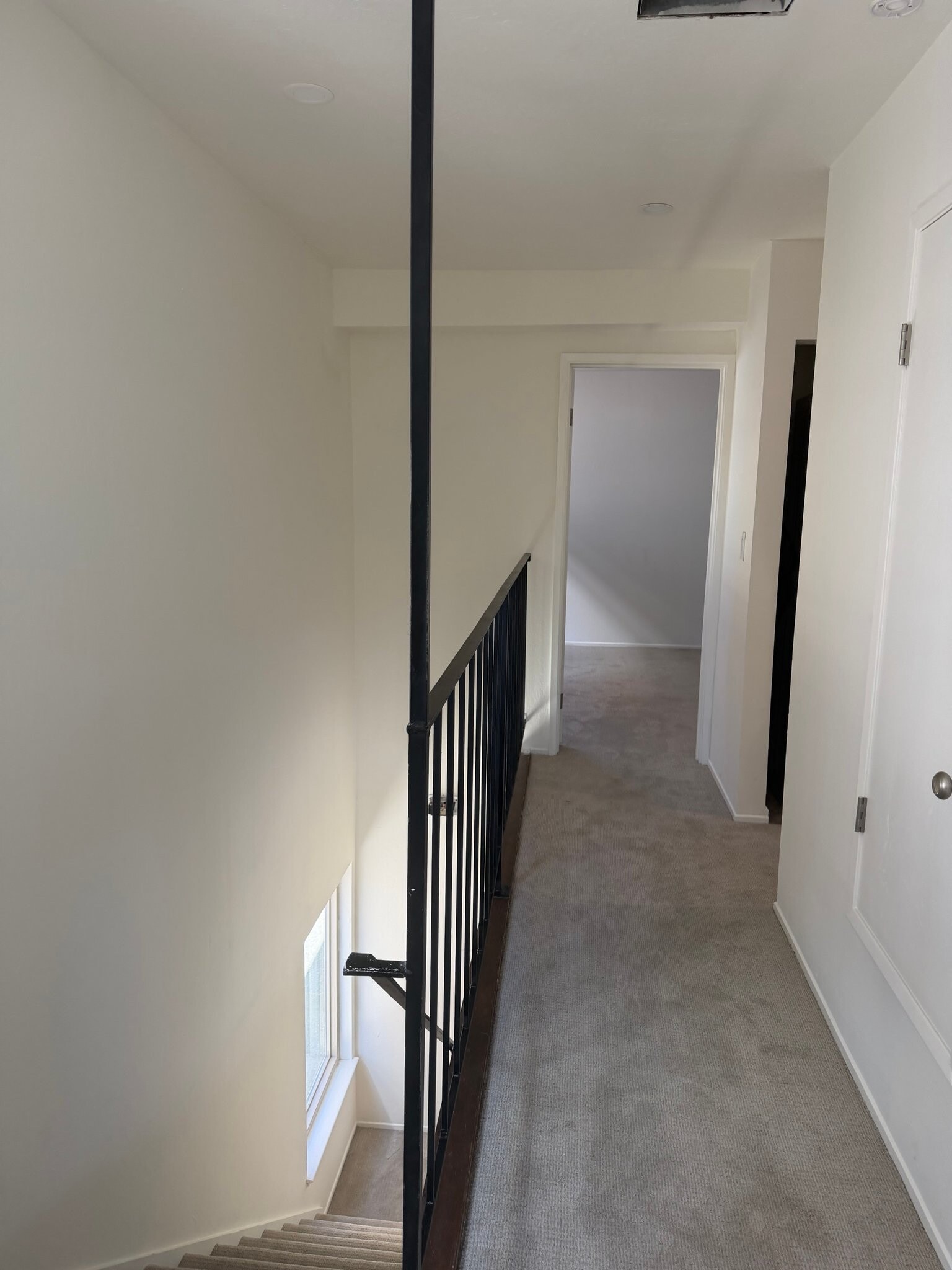 Building Photo - 2038 Ascot Dr