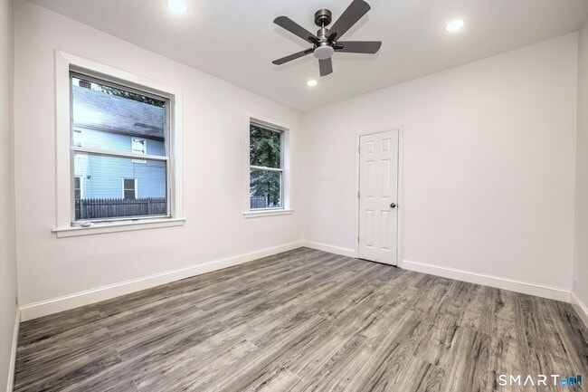Building Photo - 330 Naugatuck Ave