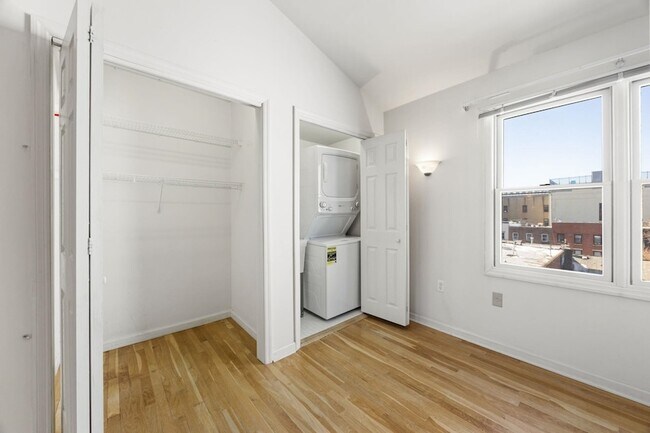 Building Photo - 312 Washington St