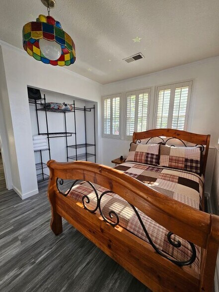 Building Photo - 12753 E Ave V 14