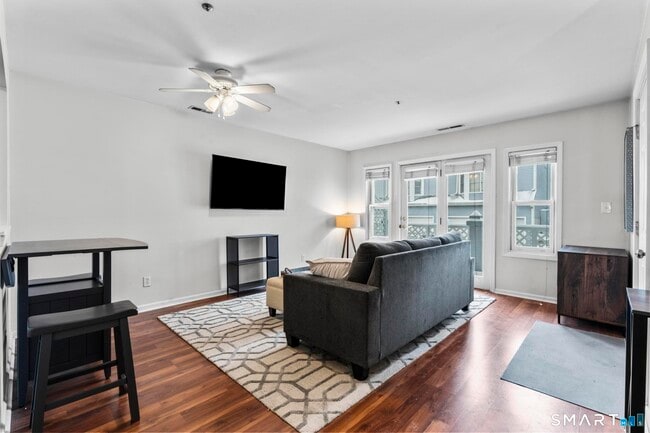 Building Photo - 31 High St