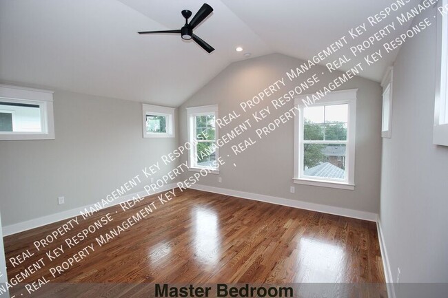 Building Photo - 6113B California Avenue-