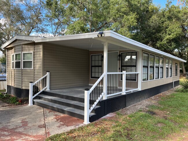 Primary Photo - 9995 SE 170th Pl