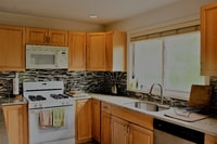 Building Photo - 251 Captain Eames Cir