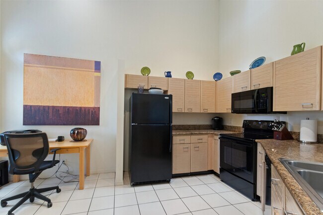 Building Photo - 1302 Mahogany Pl