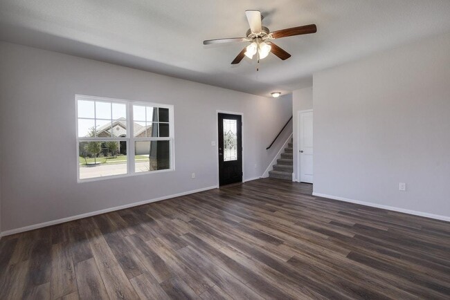 Building Photo - Beautiful 2 story Home in Hutto