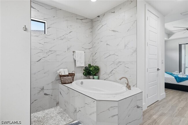 Building Photo - 1214 SW 29th Terrace