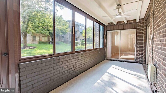 Building Photo - 29 Stonehenge Cir