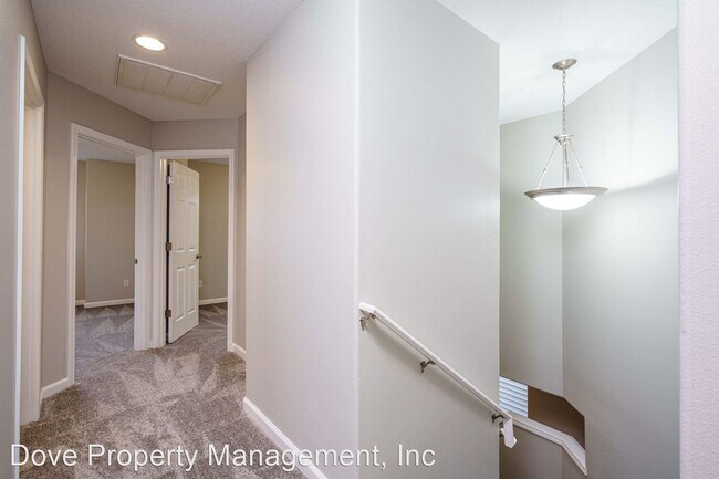 Building Photo - 3 br, 2.5 bath House - 12412 NE 70th Circle