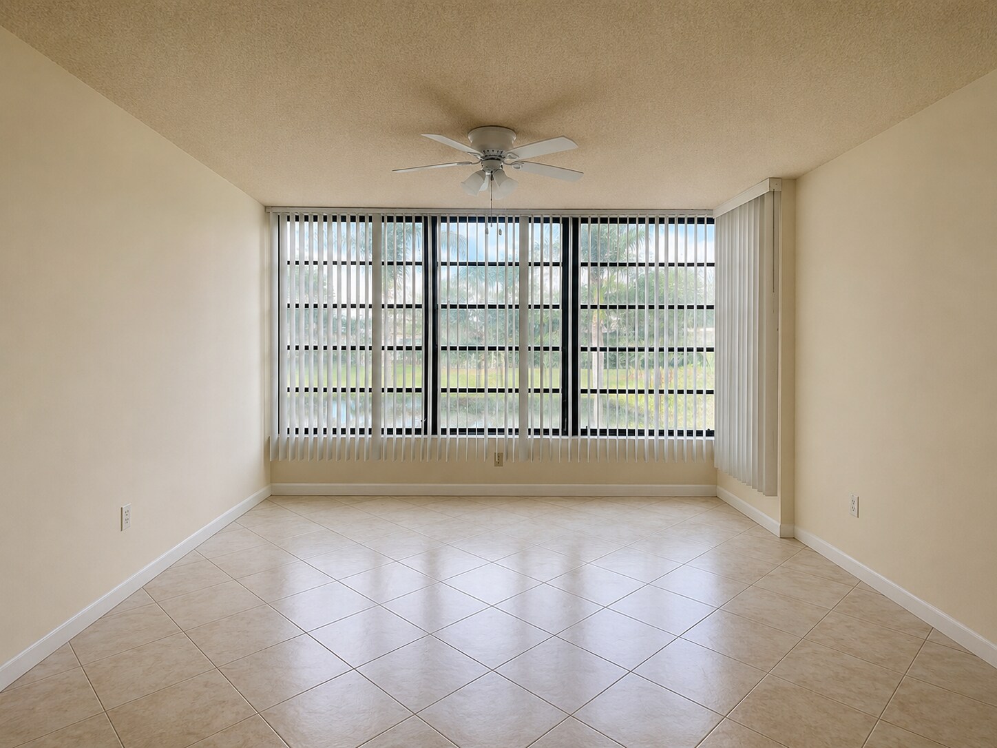 Building Photo - 3640 Whitehall Dr