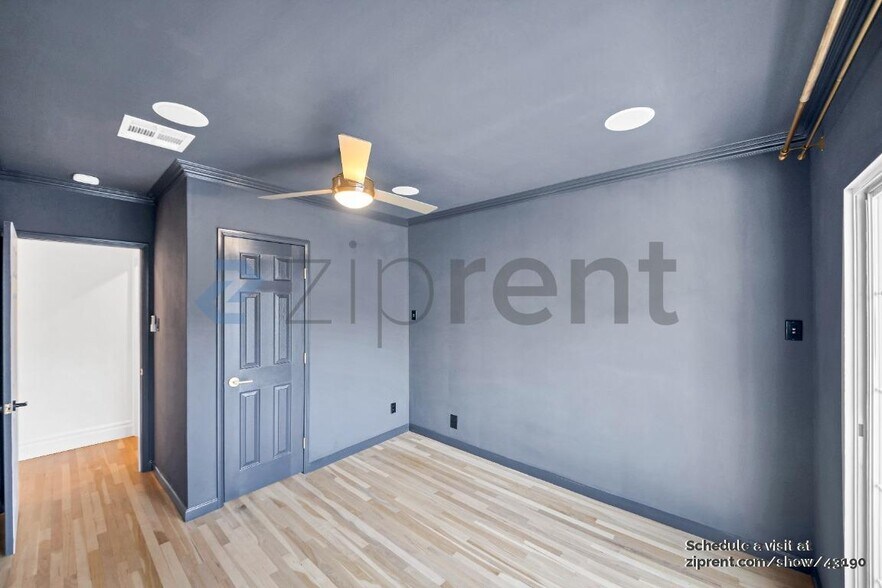 Building Photo - 15243 Morrison St