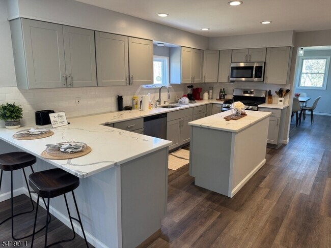 Building Photo - 117 Weldon Rd