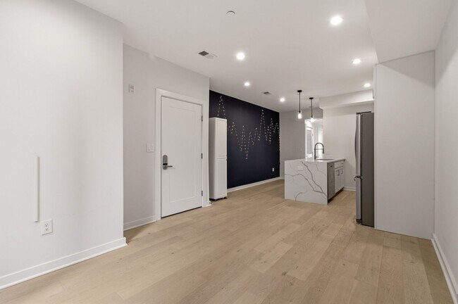 Building Photo - 531 Kennedy St NW