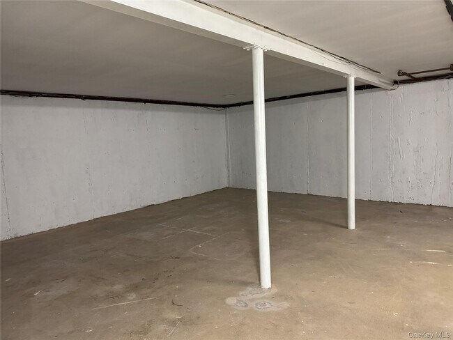 Building Photo - 39 B S Norwood Rd