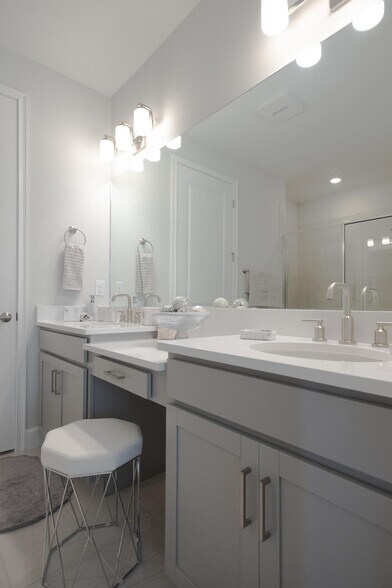 Building Photo - 4749 Tortona Ct