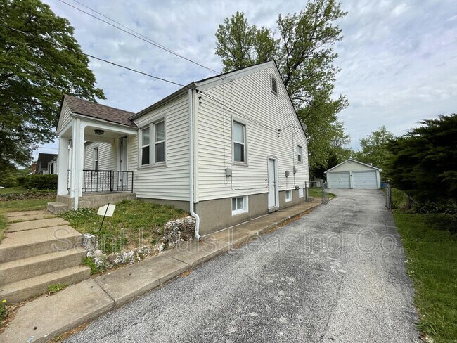Building Photo - 1629 Talisman Ln