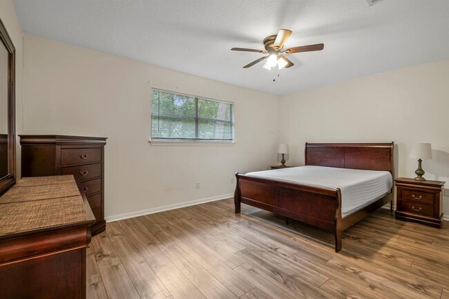Building Photo - 6503 Misty Creek Dr