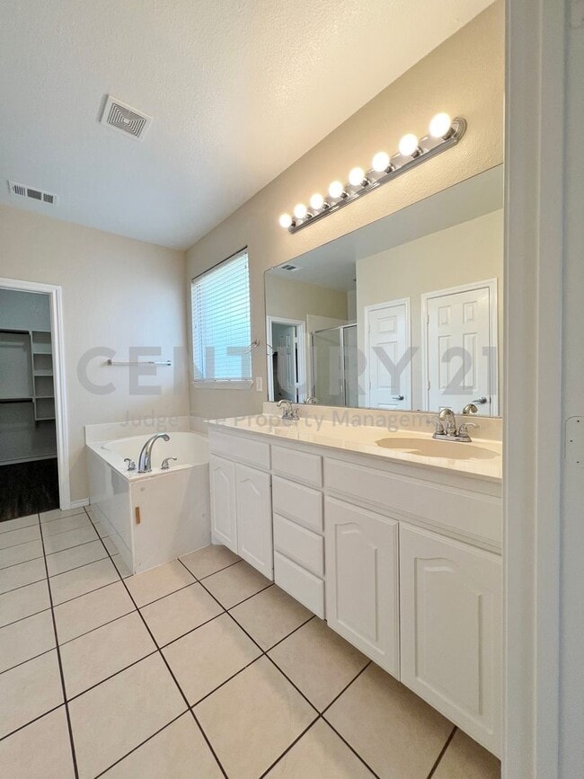 Building Photo - Beautiful 3/2/2 Home in Northwest ISD For ...