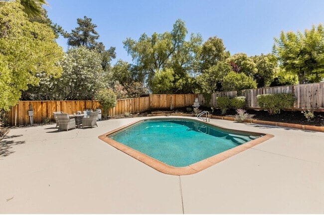 Building Photo - Vintage Hills, Pleasanton 4 Bed, 3 Ba., So...