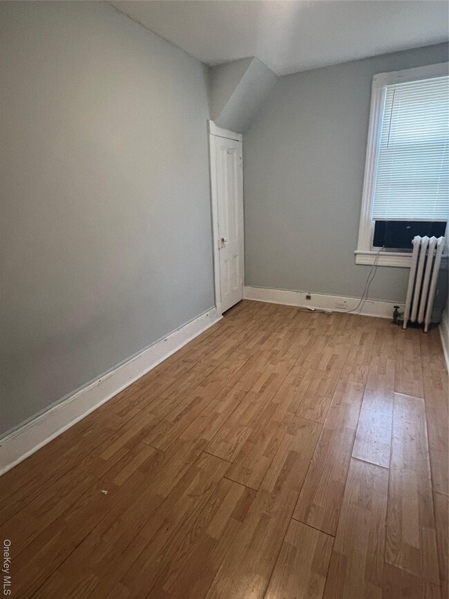 Building Photo - 11 Liberty St