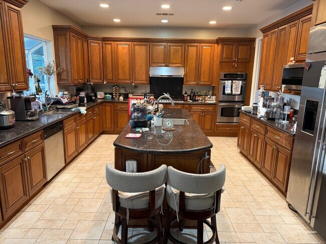 Building Photo - 5738 Winchester Ct