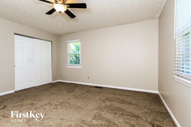 Building Photo - 2320 Firth St