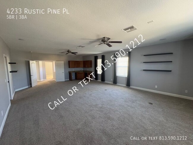 Building Photo - Spacious Wesley Chapel Home