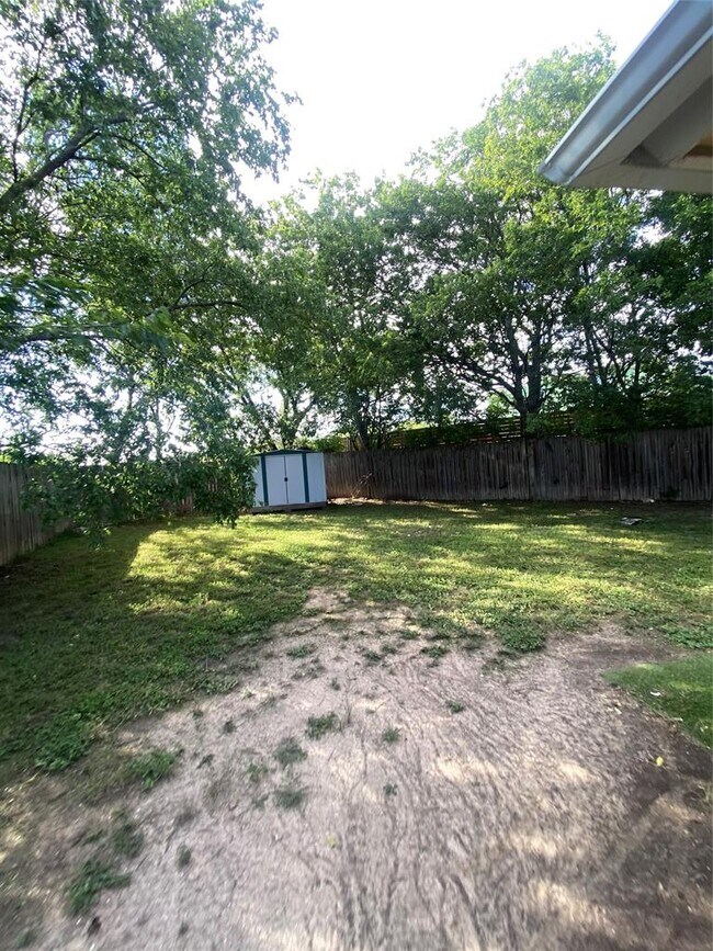 Building Photo - 1508 No Mor Cove
