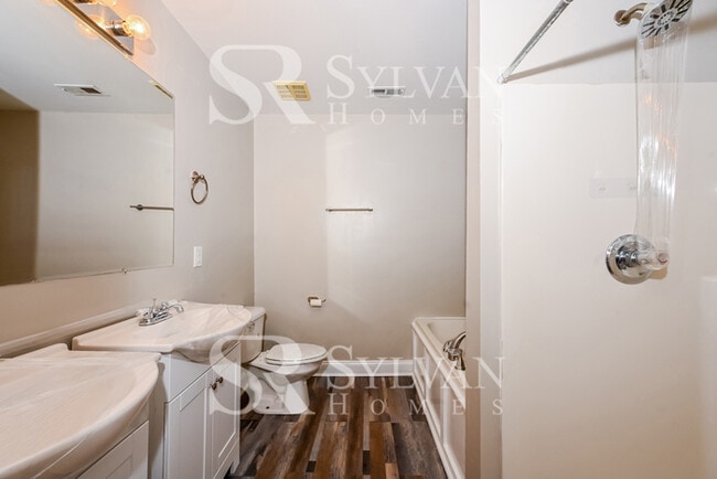 Building Photo - 14700 Blue Creek Pl