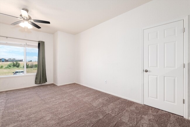 Building Photo - 905 S Zeno Way