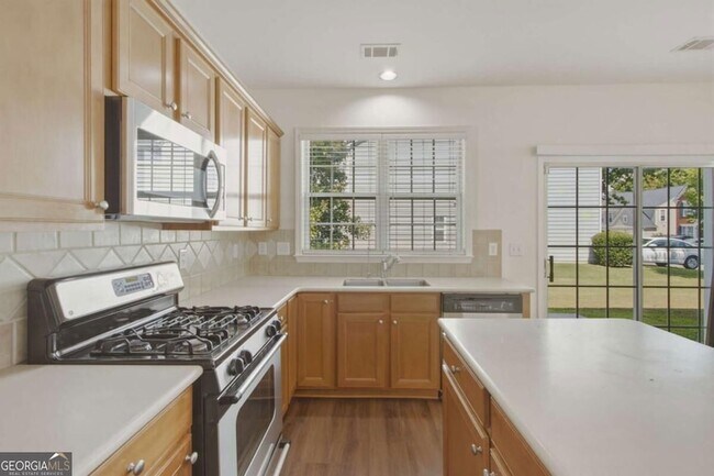 Building Photo - 3525 Moor Pointe Dr