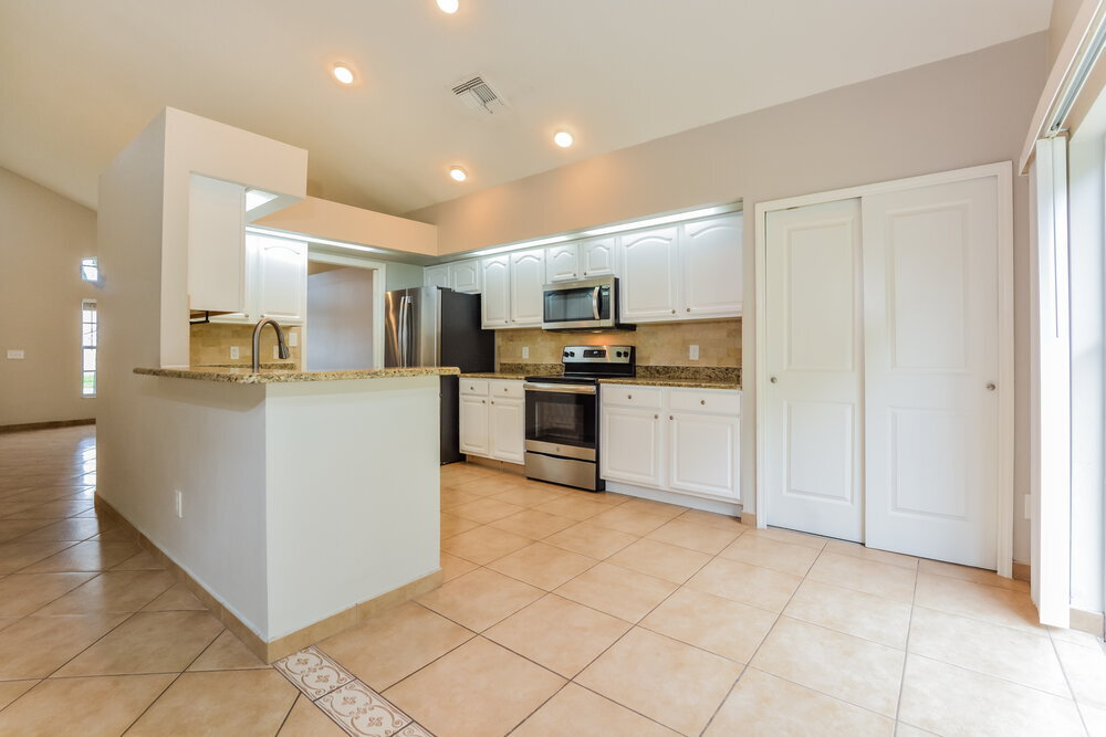Building Photo - 3042 Stillwater Dr