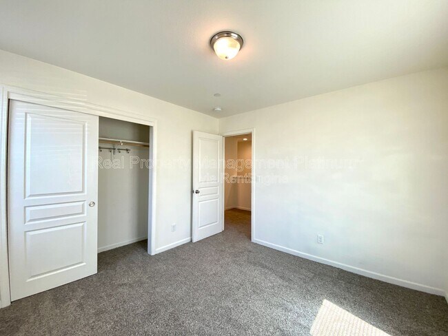 Building Photo - 2534 Mustang Dr