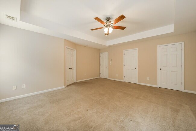 Building Photo - 529 Crestmont Ln