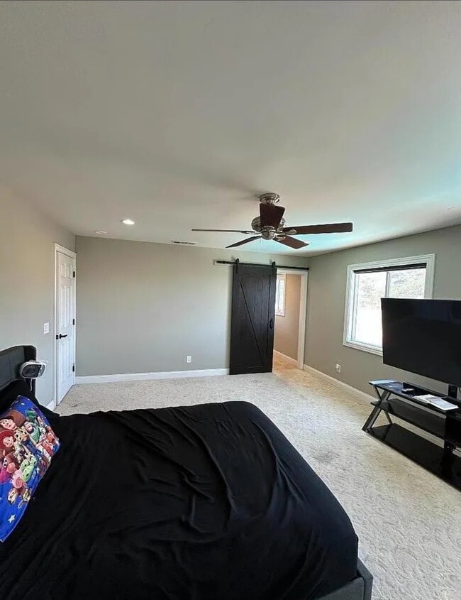 Building Photo - 50950 Pine Canyon Rd
