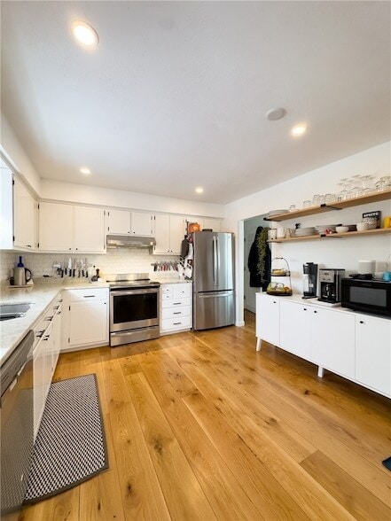 Building Photo - 14 Pocahontas Dr