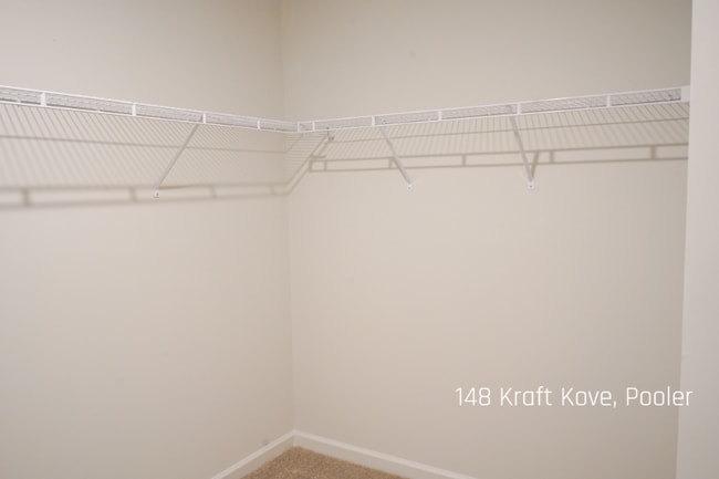 Building Photo - 148 Kraft Kove