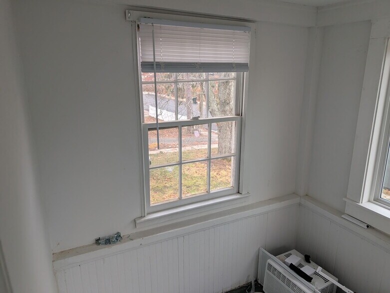 Building Photo - 91-93 Larrabee St