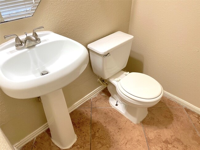 Building Photo - 15106 Western Skies Dr