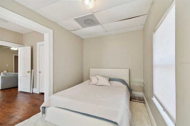 Building Photo - 2445 2nd Ave N