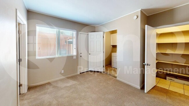 Building Photo - 826 S Sarnoff Dr